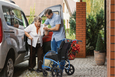 Differences Between a Transport Chair and a Lightweight Wheelchair